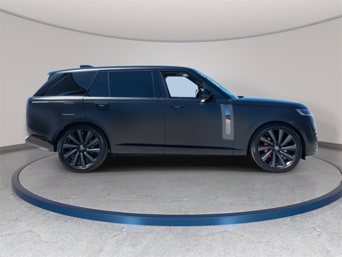 New 2025 Land Rover Range Rover SV image 6