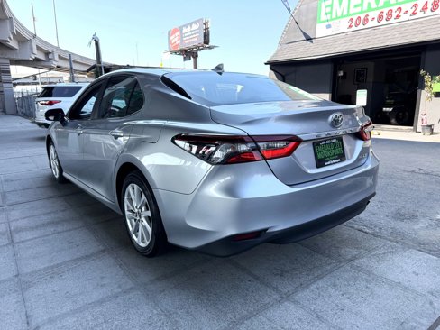 Used 2022 Toyota Camry LE image 7