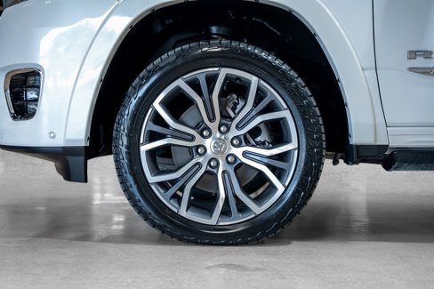 Used 2025 RAM 1500 Tungsten w/ Off Road Group image 32