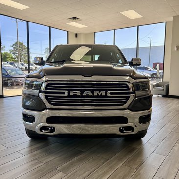 Used 2022 RAM 1500 Laramie image 2