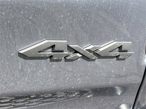 New 2026 RAM 1500 4x4 Crew Cab image 40