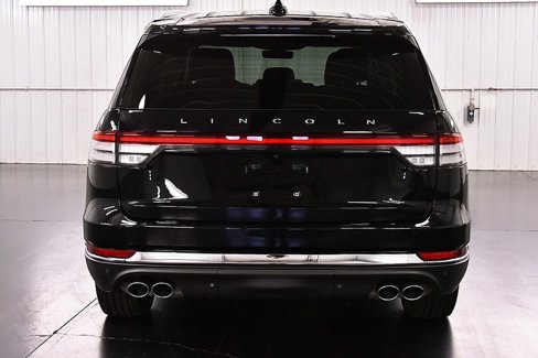 Used 2025 Lincoln Aviator AWD image 6