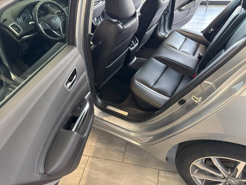 Used 2019 Acura TLX image 28