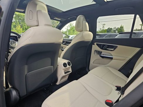 Certified 2025 Mercedes-Benz GLC 300 4MATIC image 24