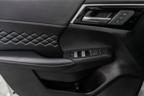 New 2025 Mitsubishi Outlander SEL Black Edition image 14
