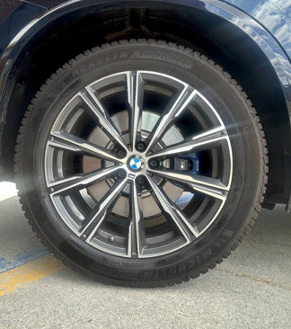 Used 2021 BMW X5 M50i w/ Executive Package image 48