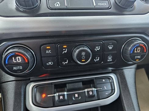 Certified 2023 GMC Acadia SLE w/ Driver Convenience Package image 32