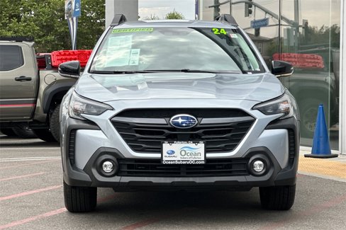 Used 2024 Subaru Outback Premium image 12