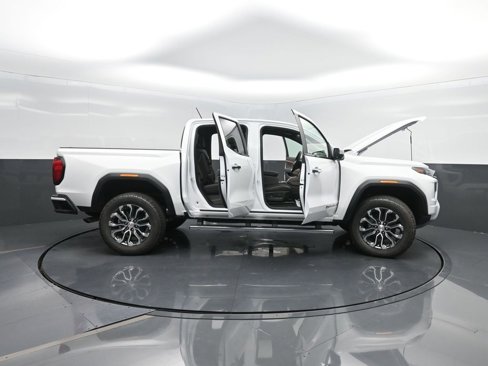New 2026 GMC Canyon Denali image 47