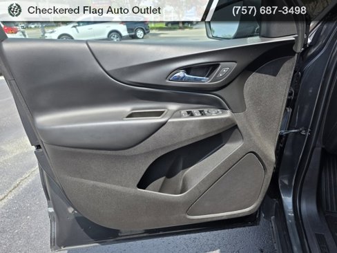 Used 2018 Chevrolet Equinox LT image 21