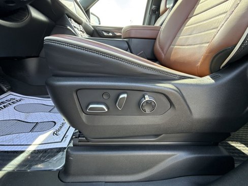 Certified 2023 GMC Yukon Denali Ultimate image 14