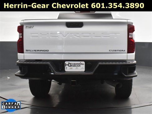 Used 2024 Chevrolet Silverado 2500 Custom w/ Custom Convenience Package image 6