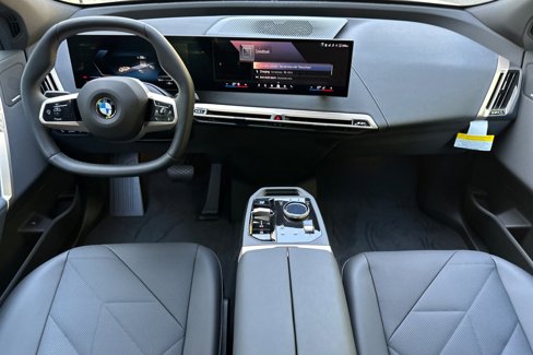 New 2026 BMW iX xDrive60 w/ Premium Package image 10