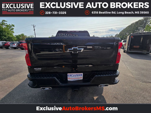 Used 2022 Chevrolet Silverado 1500 High Country w/ Technology Package image 8