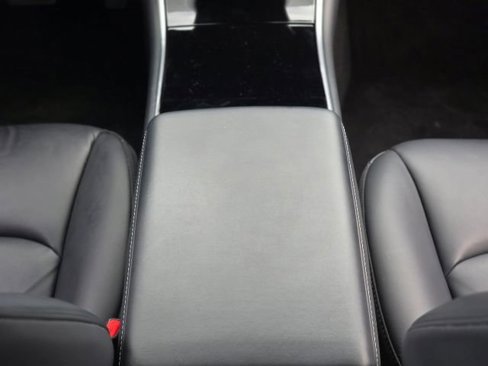 Used 2020 Tesla Model 3 Standard Range Plus image 19