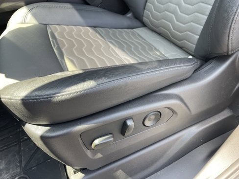 Used 2024 Chevrolet Silverado 1500 ZR2 image 12