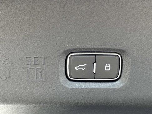 New 2025 Lincoln Navigator L Black Label image 16
