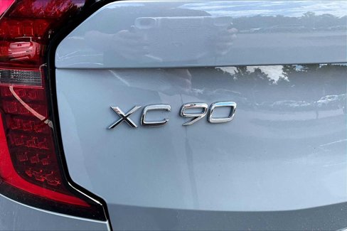 New 2026 Volvo XC90 B6 Plus w/ Protection Package Premier image 6