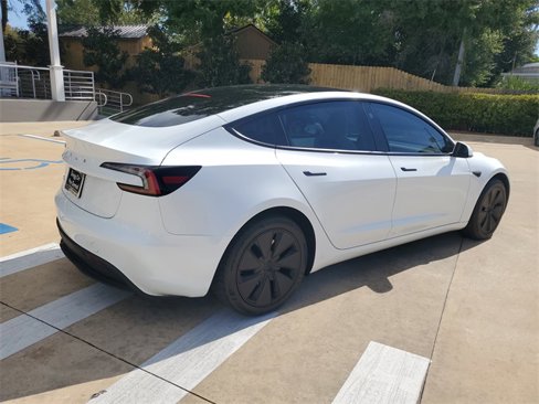 Used 2024 Tesla Model 3 Standard Range image 9