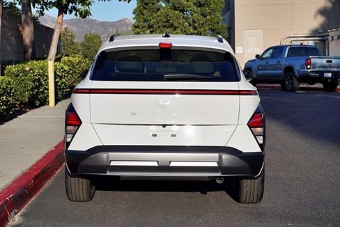 New 2026 Hyundai Kona SEL Premium image 10