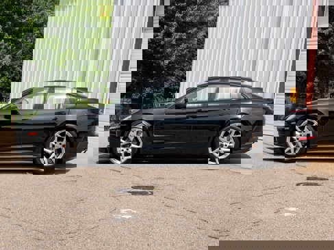 New 2025 Porsche Panamera 4 image 2