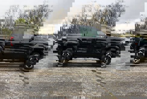 Used 2024 Toyota Tacoma TRD Off-Road image 8