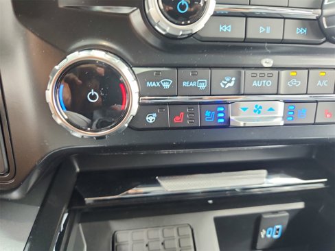 New 2025 Ford F250 Lariat w/ Black Appearance Package image 36