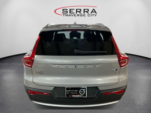Certified 2023 Volvo XC40 B5 Plus w/ Protection Package Premier image 6