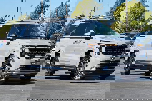 New 2026 Kia Carnival SX image 2