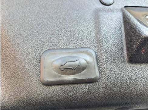 Used 2012 GMC Acadia Denali image 17