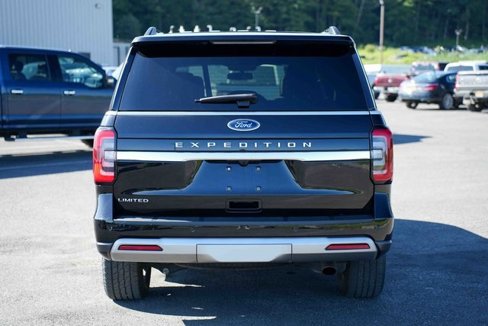 Used 2024 Ford Expedition Limited image 6