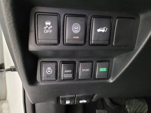 Used 2017 Nissan Rogue SL image 42