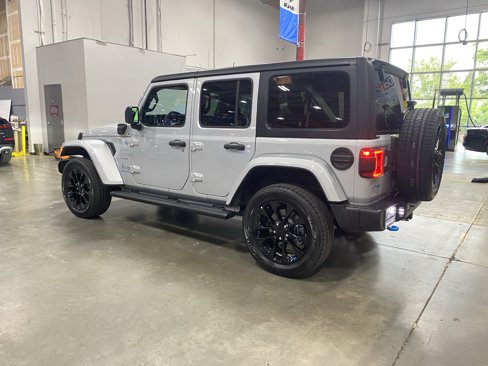 Used 2023 Jeep Wrangler Unlimited Sahara image 3