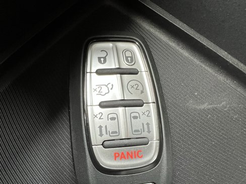 New 2026 Chrysler Pacifica Select image 42