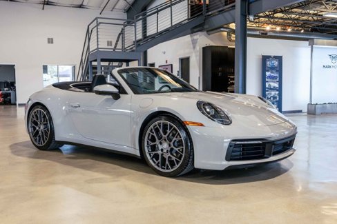 Used 2024 Porsche 911 Carrera image 3