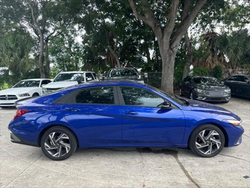 Used 2025 Hyundai Elantra Sport w/ Cargo Package image 4