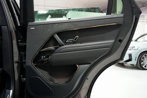 Used 2025 Land Rover Range Rover Sport Dynamic SE image 29