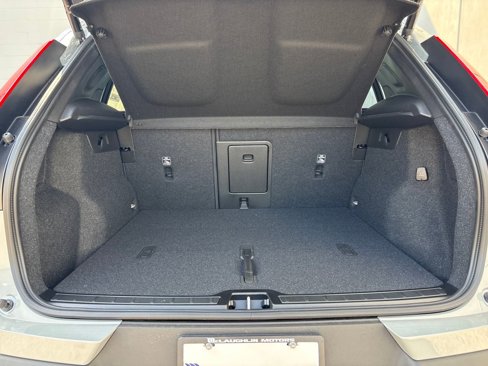 New 2026 Volvo XC40 B5 Plus w/ Protection Package Premier image 28