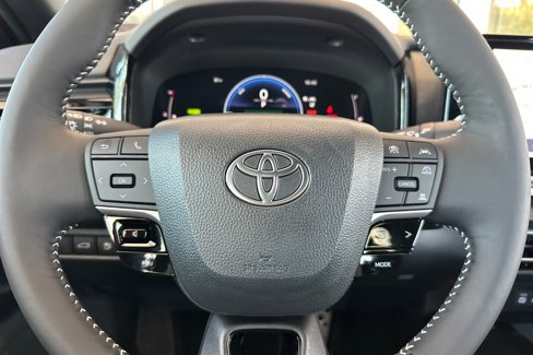 New 2026 Toyota Camry SE w/ Multimedia Upgrade Package image 20