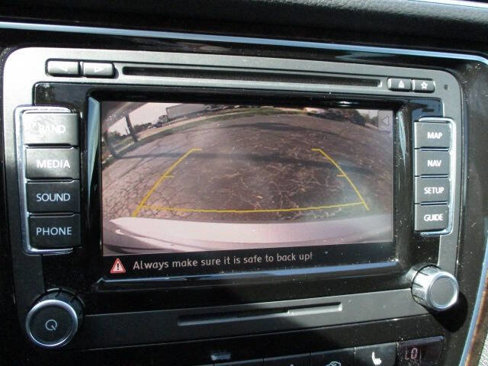 Used 2015 Volkswagen Passat TDI SEL Premium image 13