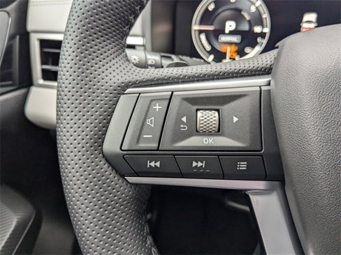New 2025 Mitsubishi Outlander SEL image 16
