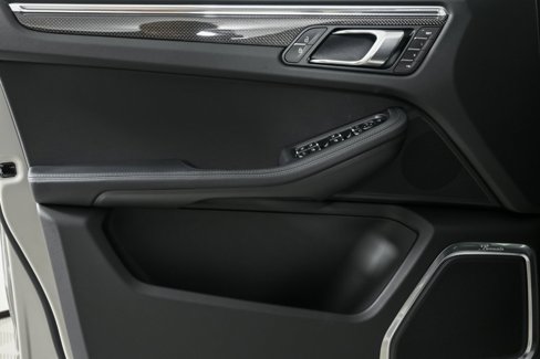 New 2026 Porsche Macan GTS image 6