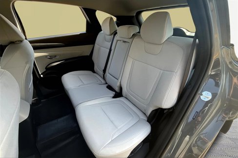 Certified 2025 Hyundai Tucson SE image 26