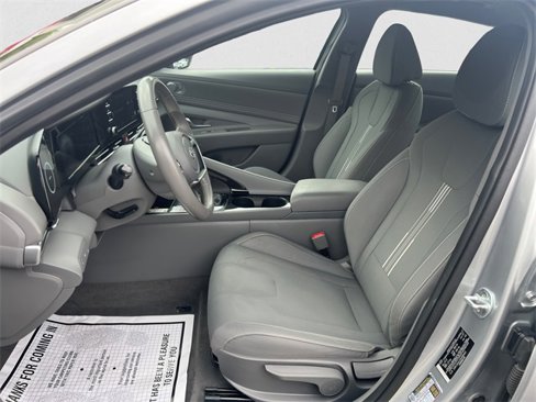 Used 2022 Hyundai Elantra SEL w/ Convenience Package image 9