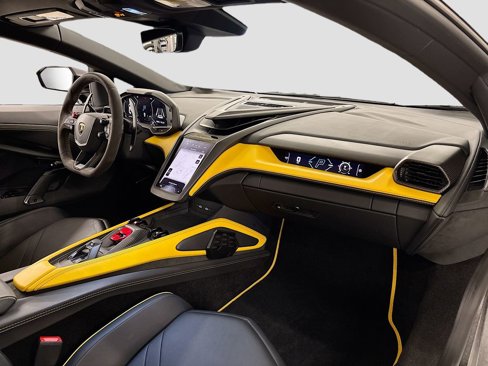 Used 2024 Lamborghini Revuelto image 15