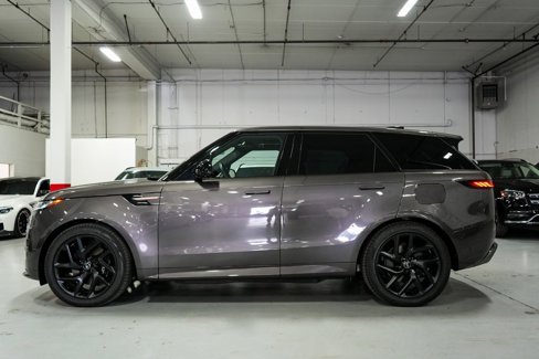 Used 2025 Land Rover Range Rover Sport Dynamic SE image 2