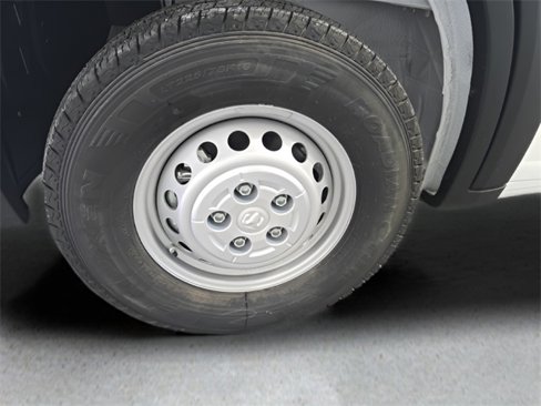 Used 2025 RAM ProMaster 2500 w/ Convenience Group image 30