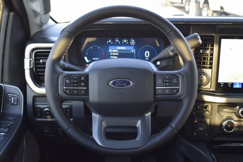 New 2026 Ford F250 Lariat w/ Lariat Premium Package image 8