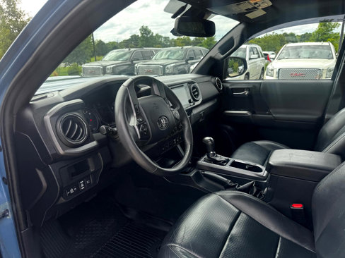 Used 2019 Toyota Tacoma TRD Sport image 11