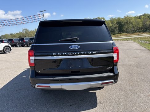 Used 2024 Ford Expedition Max XLT image 4